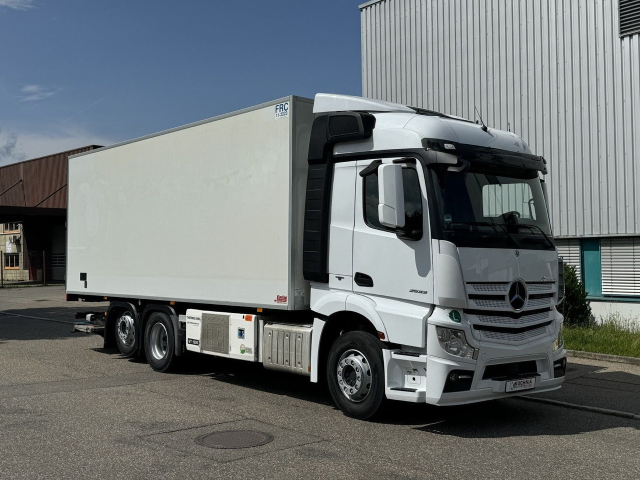 Mercedes-Benz Actros 2533L Tiefkühl 5-Fleisch-Rohrbahnen TKing - Kravas automašīna refrižerators: foto 4 Mercedes-Benz Actros 2533L Tiefkühl 5-Fleisch-Rohrbahnen TKing - Kravas automašīna refrižerators: foto 4