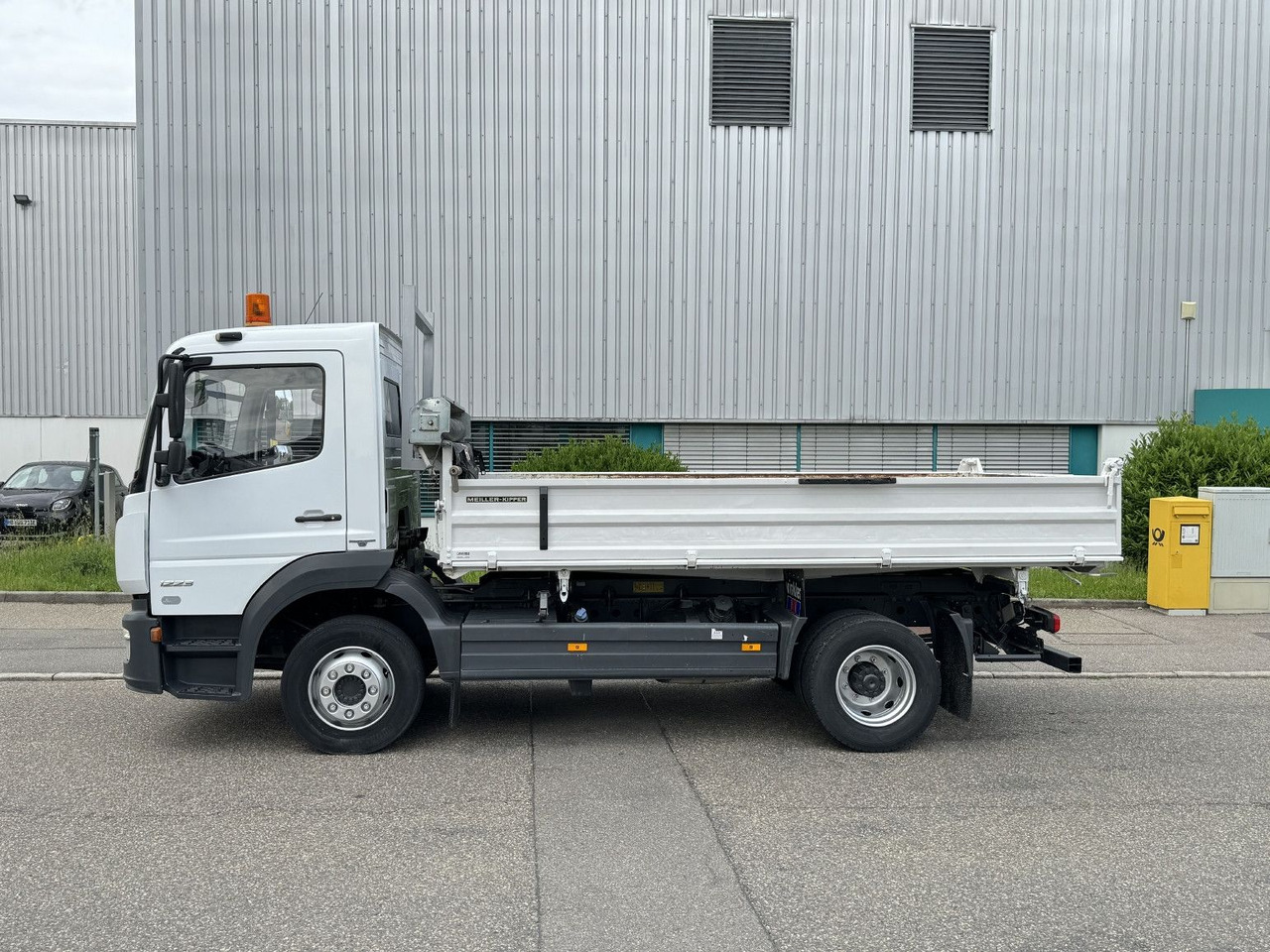 Mercedes-Benz Atego 1223 K Dreiseitenkipper 2xAHK 3-Sitze E6 - Kravas automašīna pašizgāzējs: foto 5 Mercedes-Benz Atego 1223 K Dreiseitenkipper 2xAHK 3-Sitze E6 - Kravas automašīna pašizgāzējs: foto 5