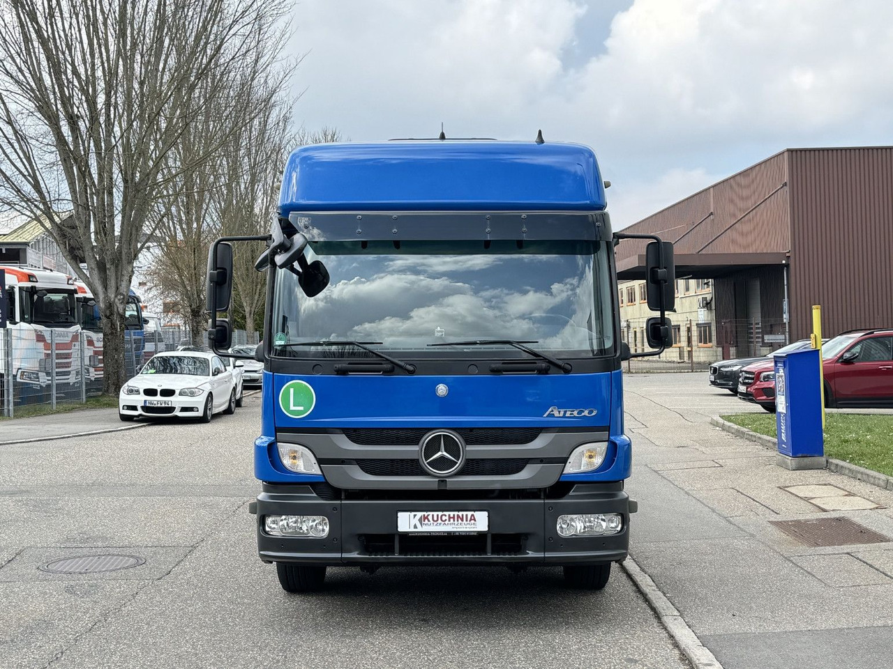 Mercedes-Benz Atego 1529 LL BDF 6-Sitze Umzug u-LBW Gr-Haus - Konteineru vedējs/ Kravas automašīna ar noņemamā virsbūve: foto 3 Mercedes-Benz Atego 1529 LL BDF 6-Sitze Umzug u-LBW Gr-Haus - Konteineru vedējs/ Kravas automašīna ar noņemamā virsbūve: foto 3