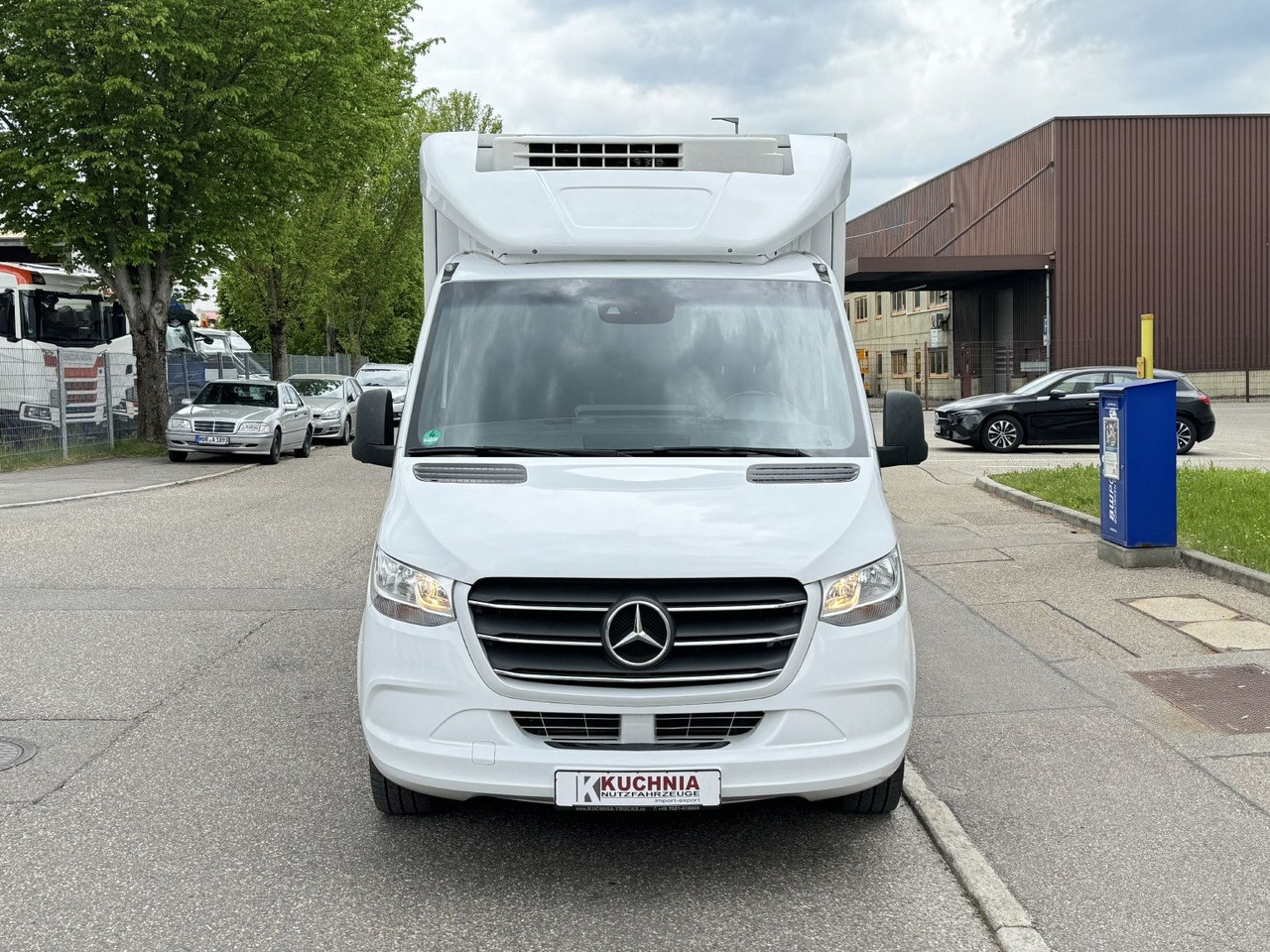 Mercedes-Benz Sprinter 316 Tiefkühl 3,3m TK V-500 MAX Luftgef. - Komercauto refrižerators: foto 2 Mercedes-Benz Sprinter 316 Tiefkühl 3,3m TK V-500 MAX Luftgef. - Komercauto refrižerators: foto 2