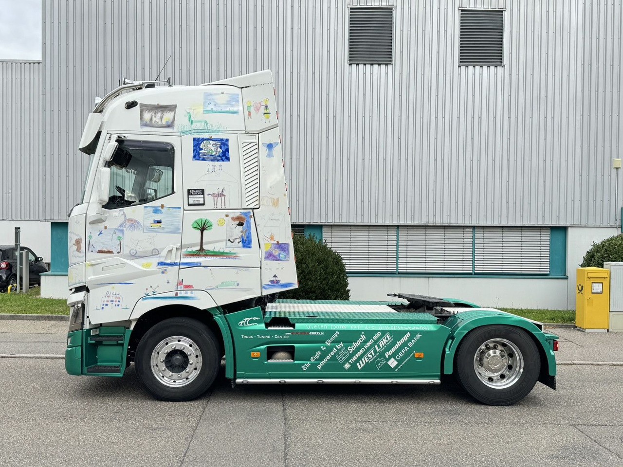 Renault T520 HIGHCAB Comfort 2-Tanks Retarder Airbrush - Vilcējs: foto 4 Renault T520 HIGHCAB Comfort 2-Tanks Retarder Airbrush - Vilcējs: foto 4