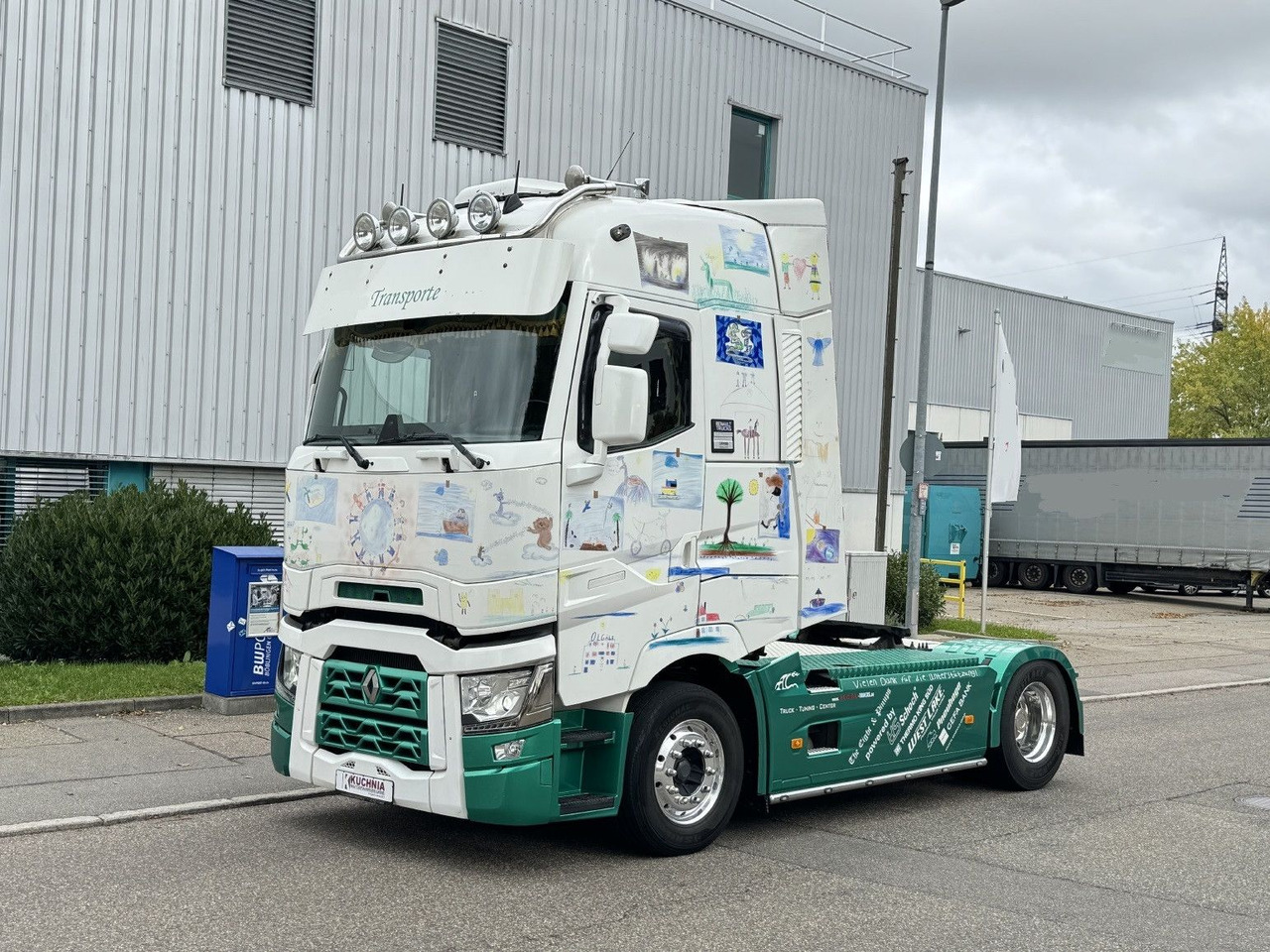 Renault T520 HIGHCAB Comfort 2-Tanks Retarder Airbrush - Vilcējs: foto 1 Renault T520 HIGHCAB Comfort 2-Tanks Retarder Airbrush - Vilcējs: foto 1