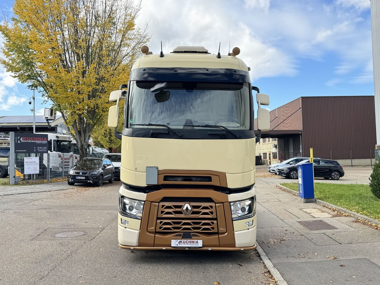 Renault T520 HIGHCAB TTC-Umbau 2-Tanks Retarder Standkli - Vilcējs: foto 3 Renault T520 HIGHCAB TTC-Umbau 2-Tanks Retarder Standkli - Vilcējs: foto 3