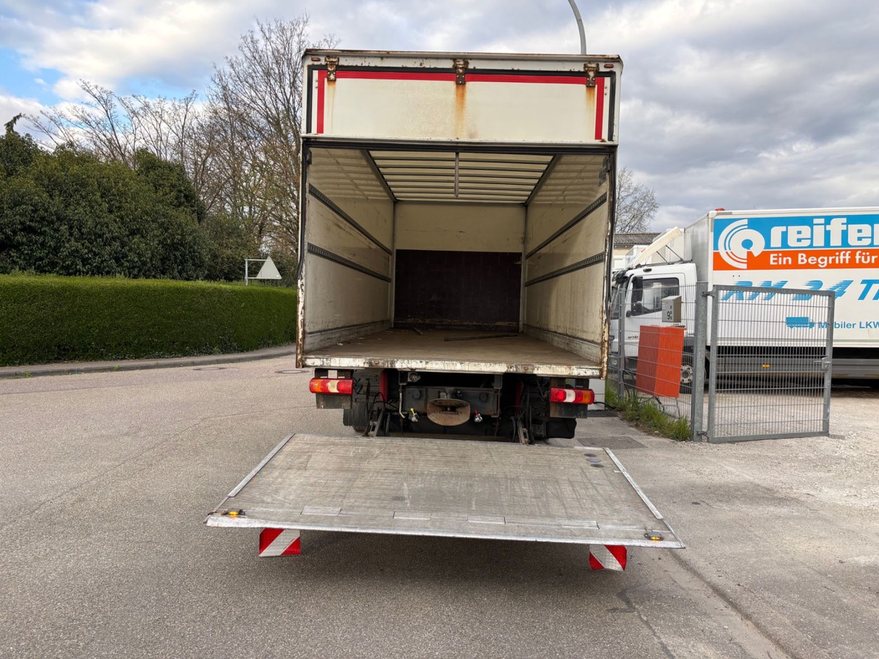 Kravas automašīna ar slēgto virsbūvi Mercedes-Benz Atego III 1227L, Euro-6 Klima, LBW: foto 10