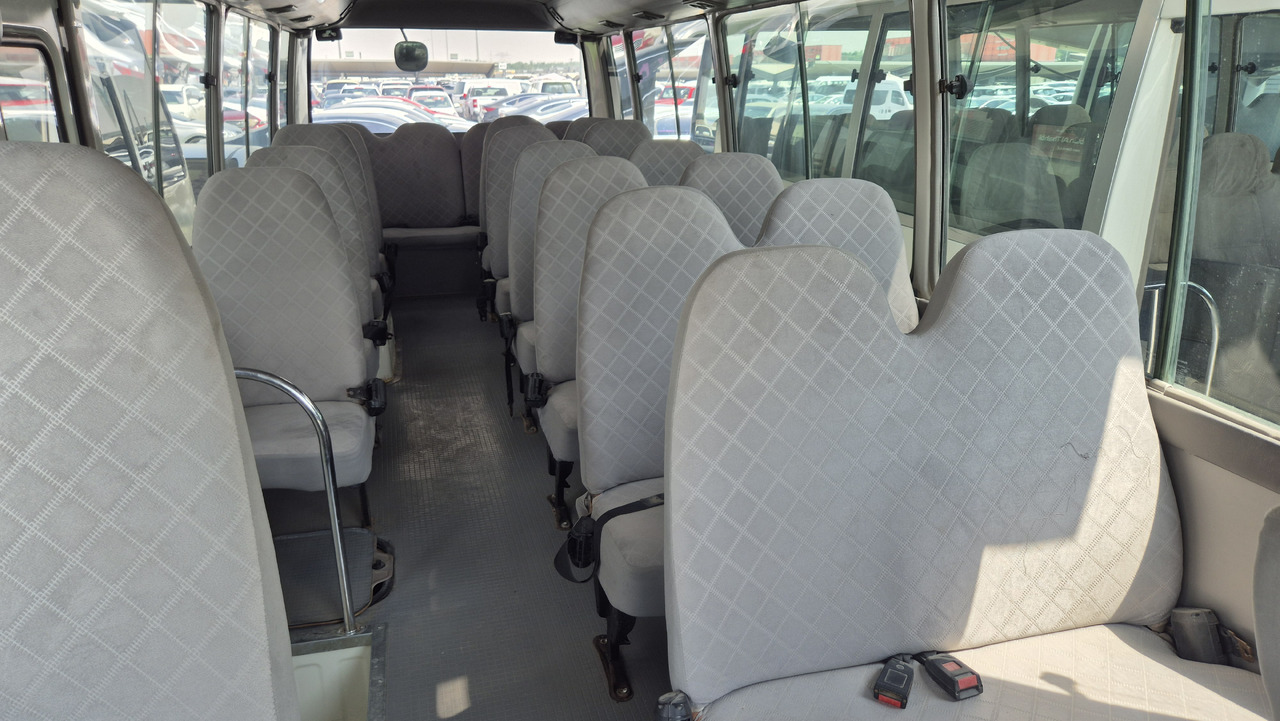 TOYOTA Coaster ... 30 places ... Climatisé - Mikroautobuss, Pasažieru furgons: foto 3 TOYOTA Coaster ... 30 places ... Climatisé - Mikroautobuss, Pasažieru furgons: foto 3