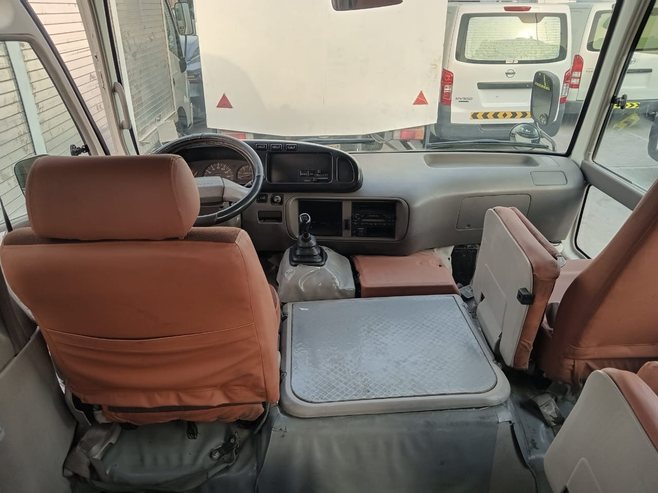 TOYOTA Coaster ... 30 places - diesel - climatisé ... BELGIQUE.. - Mikroautobuss, Pasažieru furgons: foto 5 TOYOTA Coaster ... 30 places - diesel - climatisé ... BELGIQUE.. - Mikroautobuss, Pasažieru furgons: foto 5