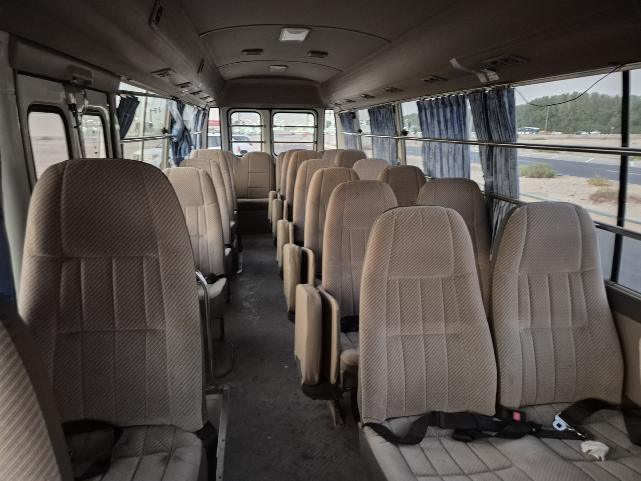 Toyota Coaster ... 30 places - climatisé - Mikroautobuss, Pasažieru furgons: foto 5 Toyota Coaster ... 30 places - climatisé - Mikroautobuss, Pasažieru furgons: foto 5