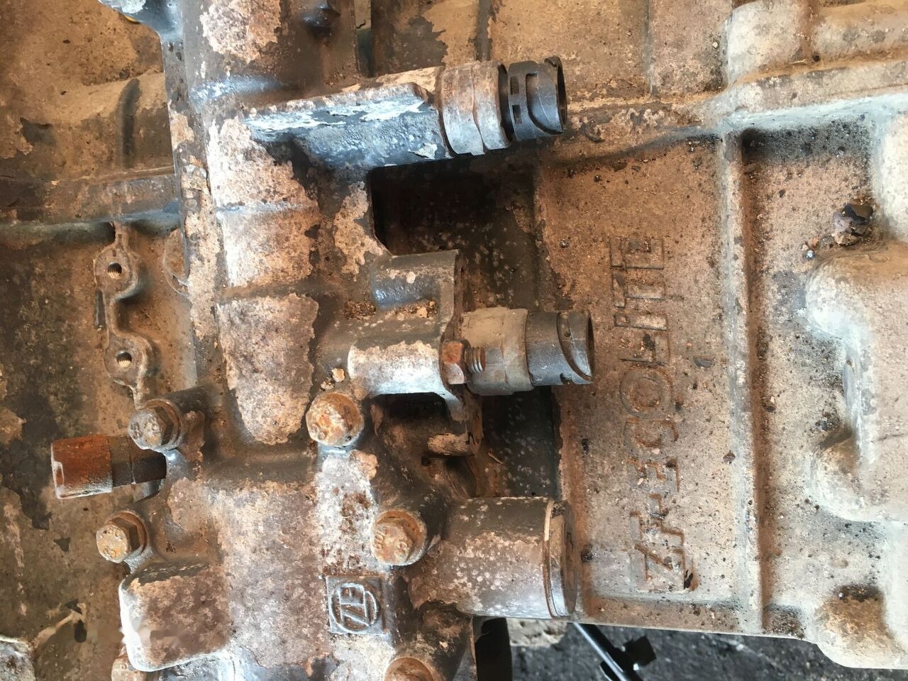 ZF 6s800 1700557 DAF - Pārnesumkārba - Kravas automašīna: foto 2 ZF 6s800 1700557 DAF - Pārnesumkārba - Kravas automašīna: foto 2