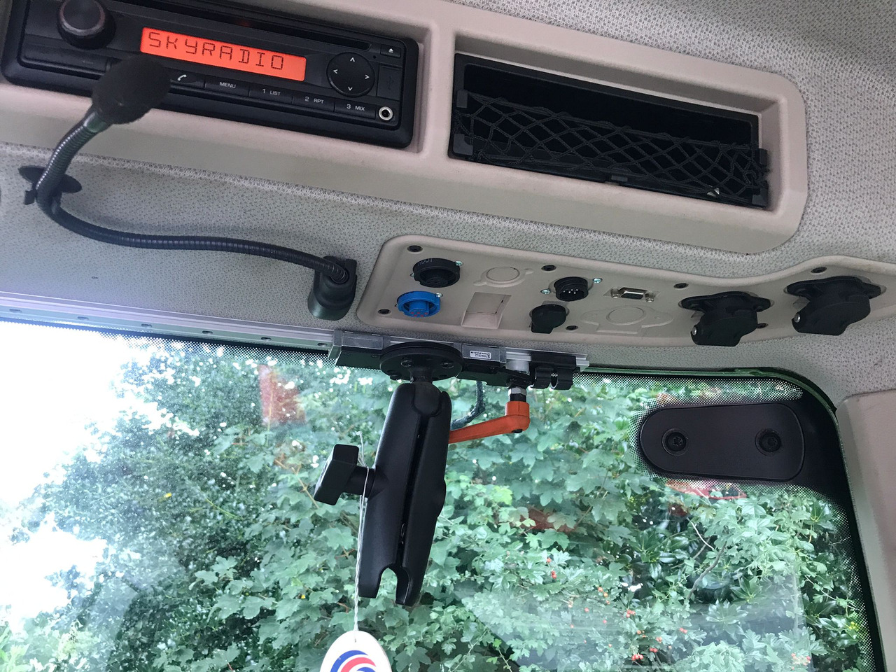 Traktors FENDT 720 Vario S4 PowerPlus: foto 32