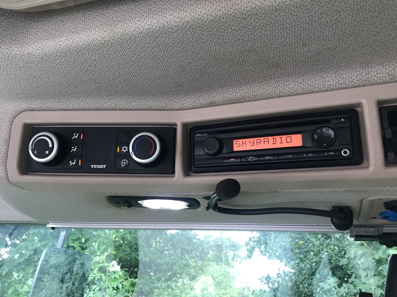 Traktors FENDT 720 Vario S4 PowerPlus: foto 33