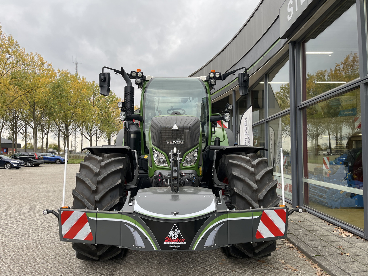 FENDT 724 Vario Gen6 PowerPlus setting 2 - Traktors: foto 4 FENDT 724 Vario Gen6 PowerPlus setting 2 - Traktors: foto 4