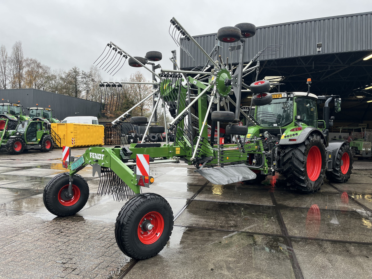 FENDT Former 880 - Vālotājs/ Ārdītājs: foto 2 FENDT Former 880 - Vālotājs/ Ārdītājs: foto 2