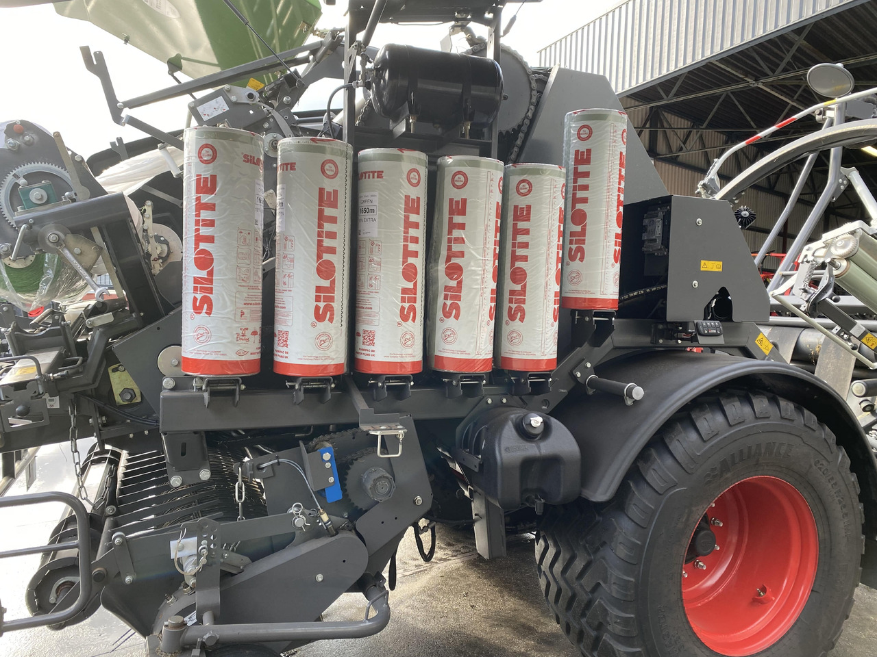 FENDT Rotana 130F Combi - Ruļļu ietinējs: foto 4 FENDT Rotana 130F Combi - Ruļļu ietinējs: foto 4