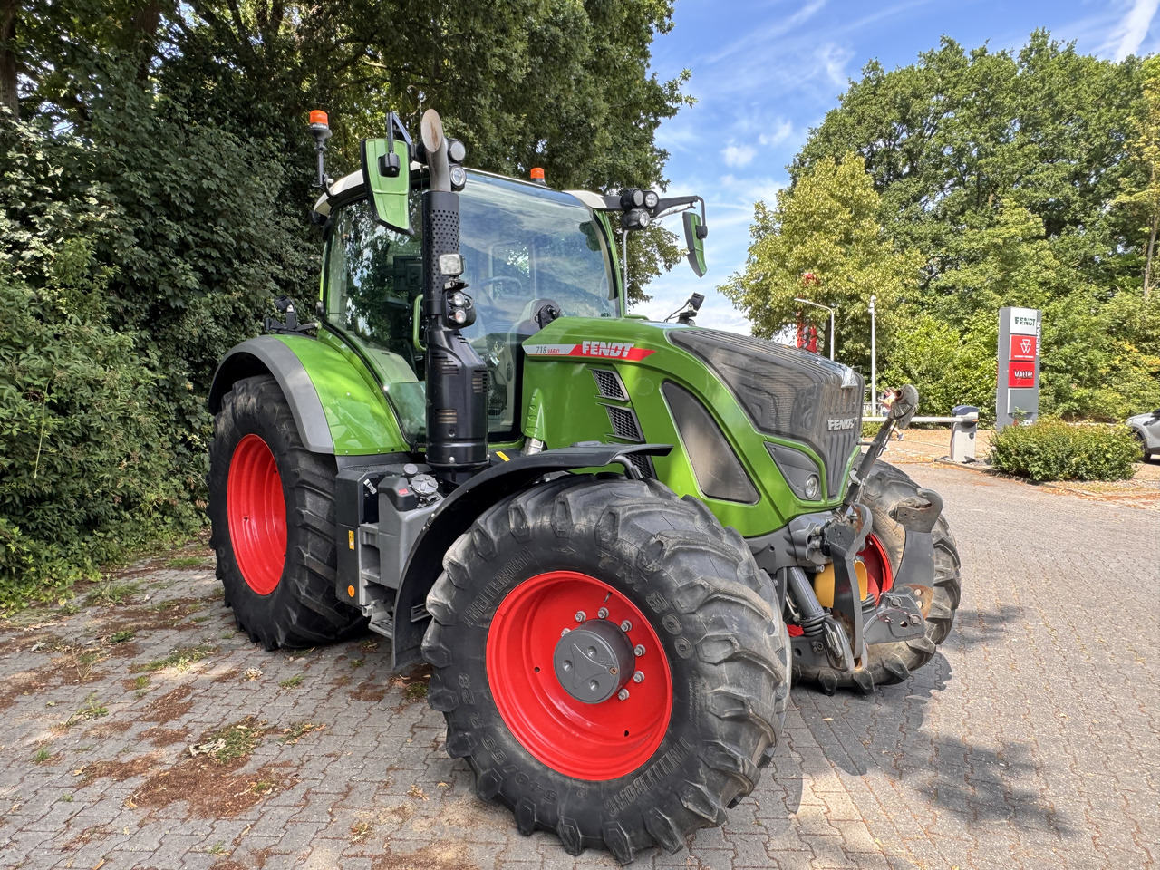 Fendt 718 Gen6 PowerPlus - Traktors: foto 2 Fendt 718 Gen6 PowerPlus - Traktors: foto 2