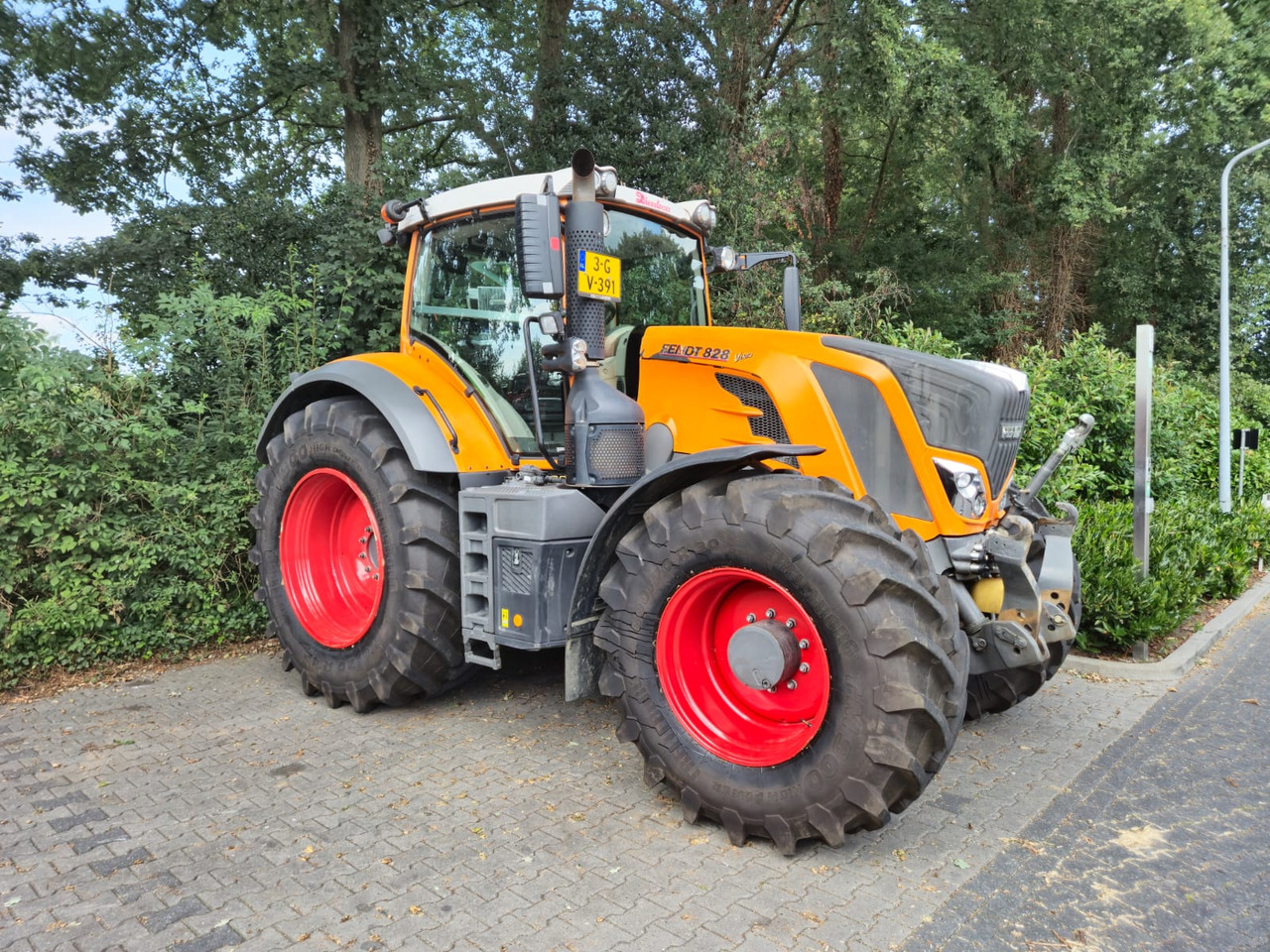 Fendt 828 Vario S4 ProfiPlus - Traktors: foto 5 Fendt 828 Vario S4 ProfiPlus - Traktors: foto 5
