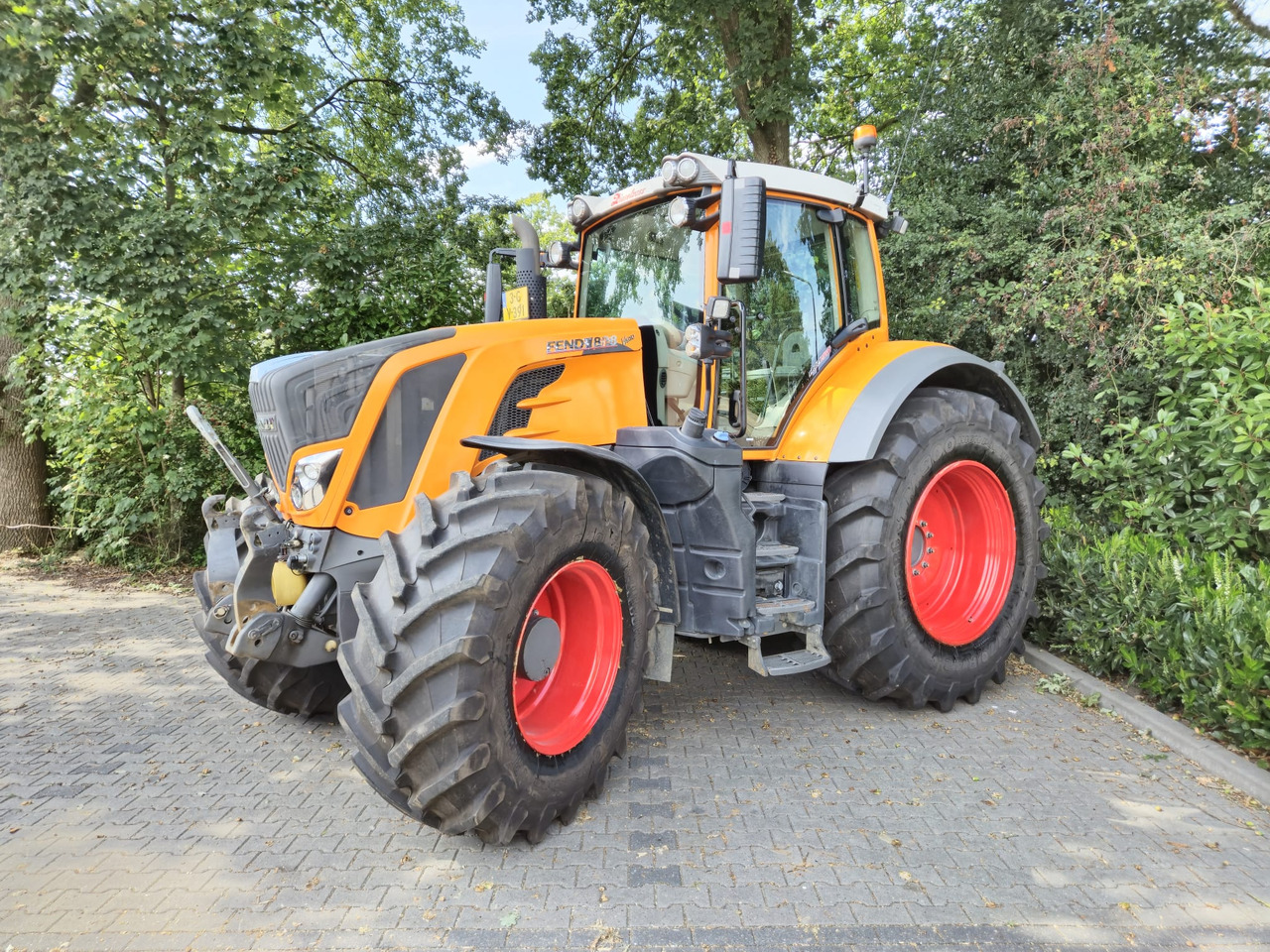 Fendt 828 Vario S4 ProfiPlus - Traktors: foto 1 Fendt 828 Vario S4 ProfiPlus - Traktors: foto 1