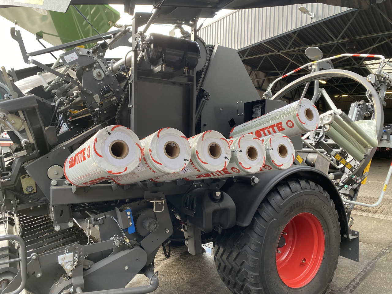 Ruļļu ietinējs Fendt Rotana 130F: foto 12
