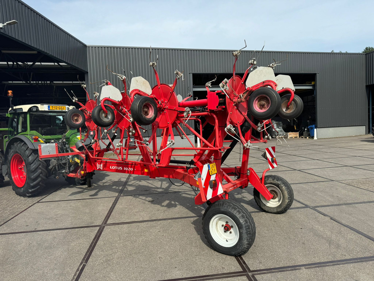 Lely Lotus 1020S - Ecēša: foto 1 Lely Lotus 1020S - Ecēša: foto 1
