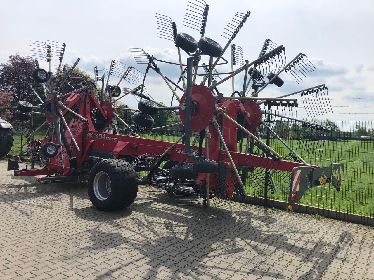 Massey Ferguson RK 1404 TRC-PRO - Vālotājs/ Ārdītājs: foto 2 Massey Ferguson RK 1404 TRC-PRO - Vālotājs/ Ārdītājs: foto 2