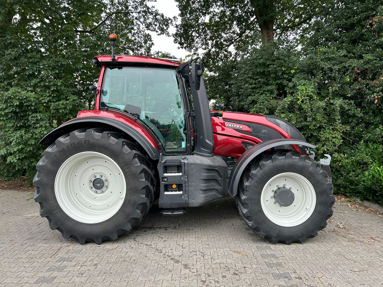 VALTRA T214 Direct - Traktors: foto 2 VALTRA T214 Direct - Traktors: foto 2