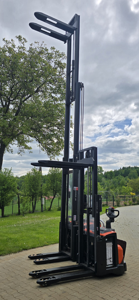 Toyota SPE 160L 6000mm initial lift wstępne podnoszenie triplex - Krautņotājs: foto 4 Toyota SPE 160L 6000mm initial lift wstępne podnoszenie triplex - Krautņotājs: foto 4