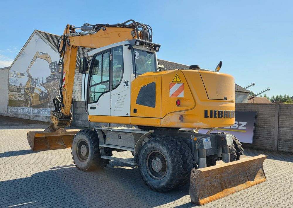 Liebherr A918 COMPACT, 2014 ROK, SW 48 LIKUFIX szybkozłącze - Riteņu ekskavators: foto 3 Liebherr A918 COMPACT, 2014 ROK, SW 48 LIKUFIX szybkozłącze - Riteņu ekskavators: foto 3