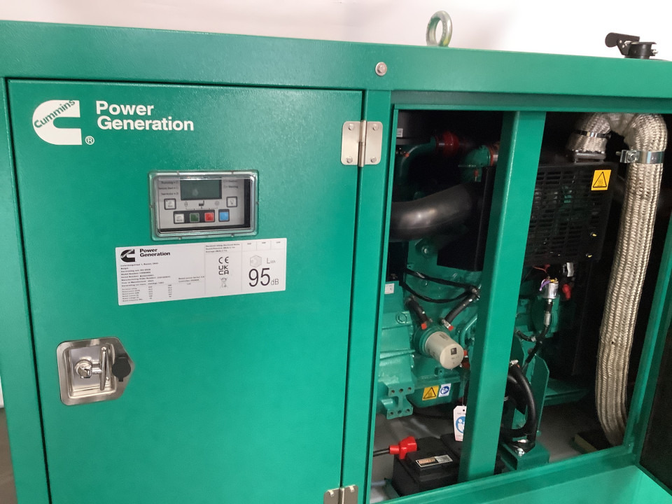 Cummins 55KVA (2)Brand new - Elektroģenerators: foto 2 Cummins 55KVA (2)Brand new - Elektroģenerators: foto 2