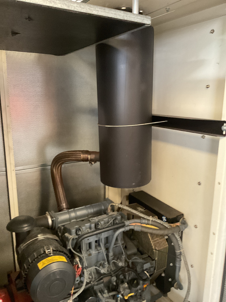 Deutz F3M1011F, 45KVA generatorset. Like brand new. Low standby hours - Elektroģenerators: foto 4 Deutz F3M1011F, 45KVA generatorset. Like brand new. Low standby hours - Elektroģenerators: foto 4