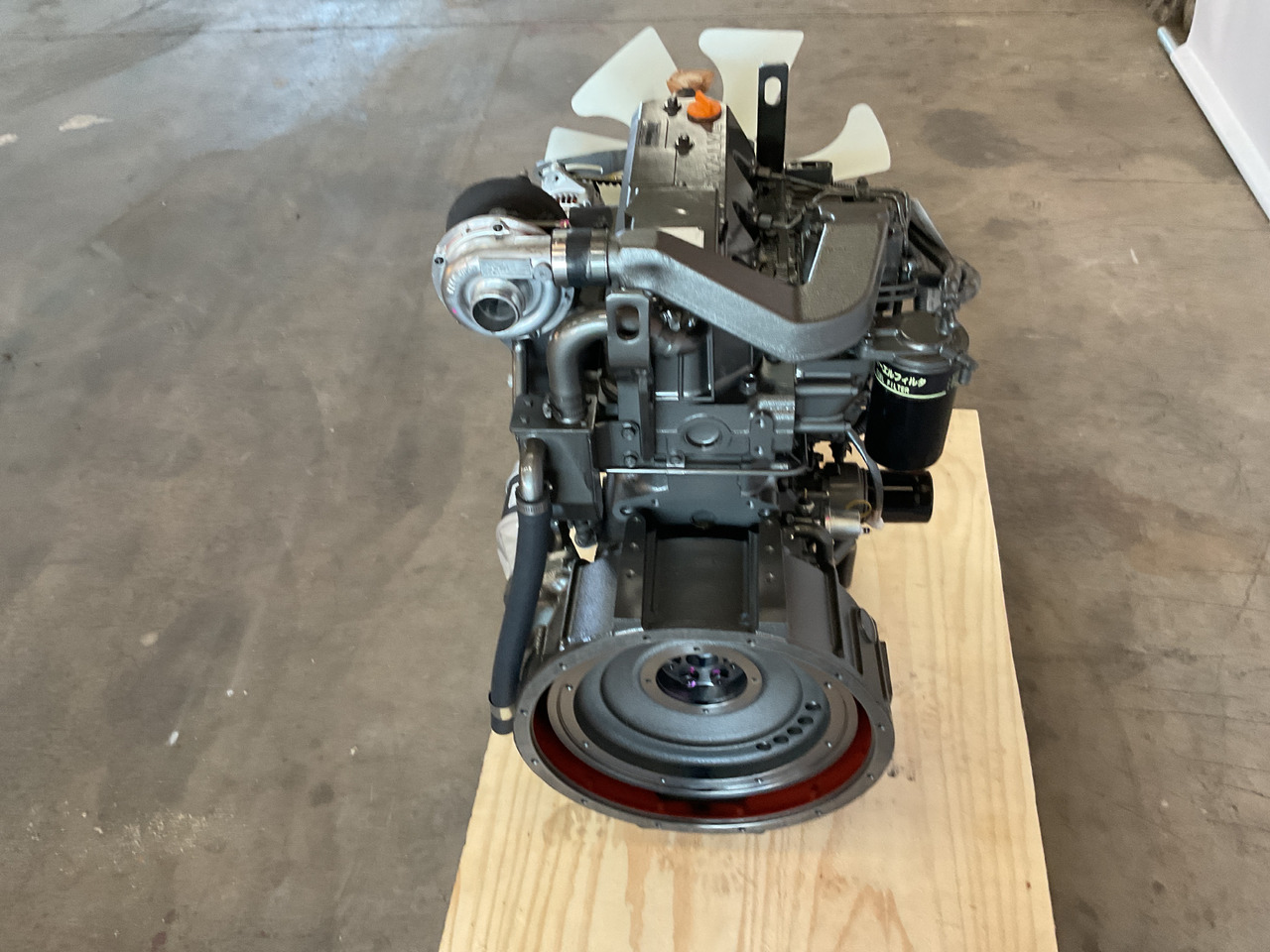 Yanmar 4TN106T - Dzinējs: foto 4 Yanmar 4TN106T - Dzinējs: foto 4