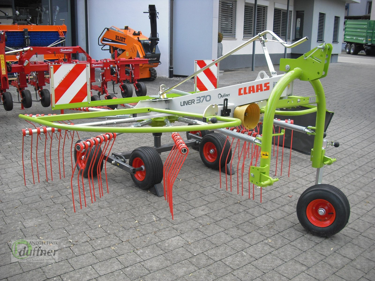 CLAAS Liner 370 - Vālotājs/ Ārdītājs: foto 1 CLAAS Liner 370 - Vālotājs/ Ārdītājs: foto 1