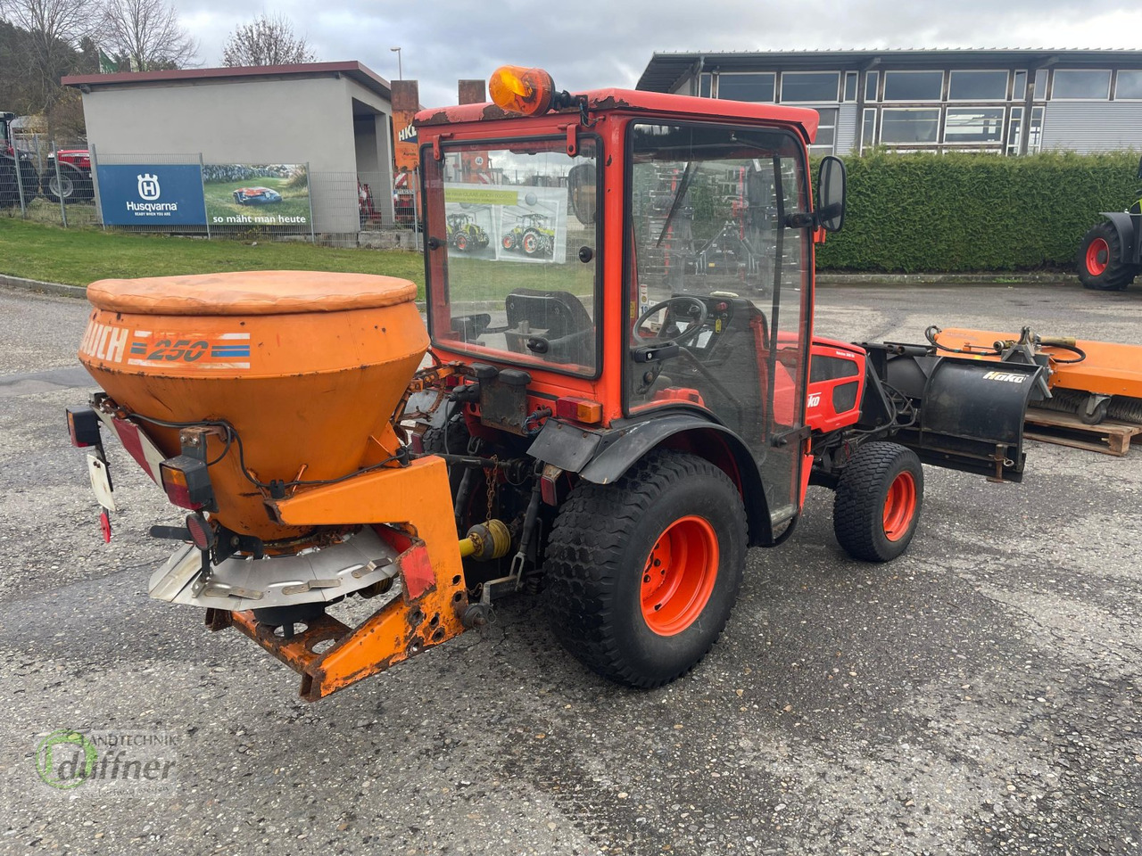 Hako Hakotrac 3000 DA - Komunālais traktors: foto 4 Hako Hakotrac 3000 DA - Komunālais traktors: foto 4