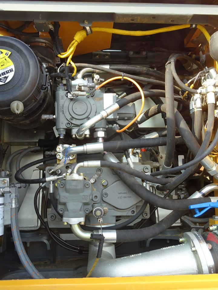 Kāpurķēžu ekskavators LIEBHERR R936 NLC: foto 11 Kāpurķēžu ekskavators LIEBHERR R936 NLC: foto 11