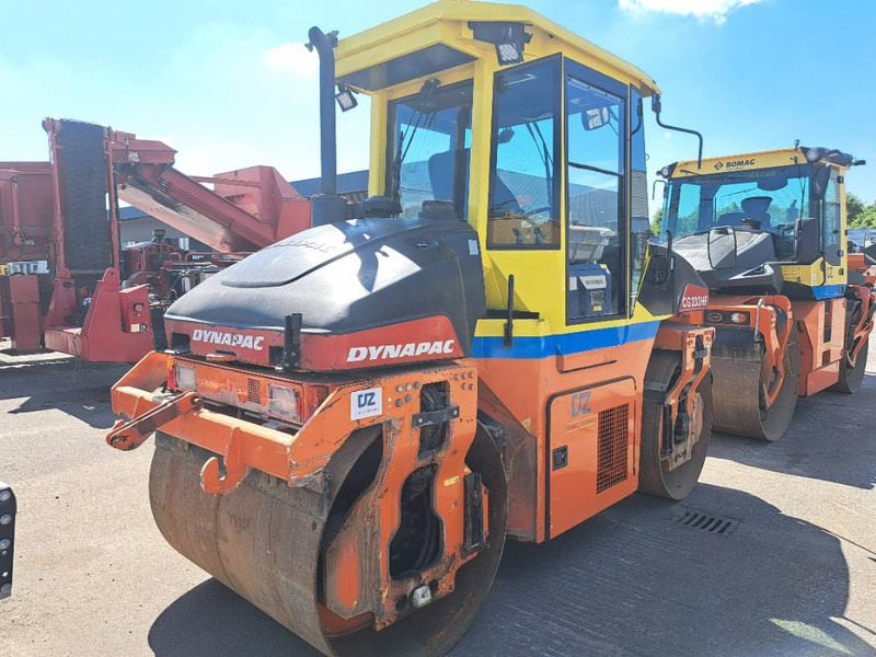 Dynapac CG 233 HF - Veltnis: foto 1 Dynapac CG 233 HF - Veltnis: foto 1