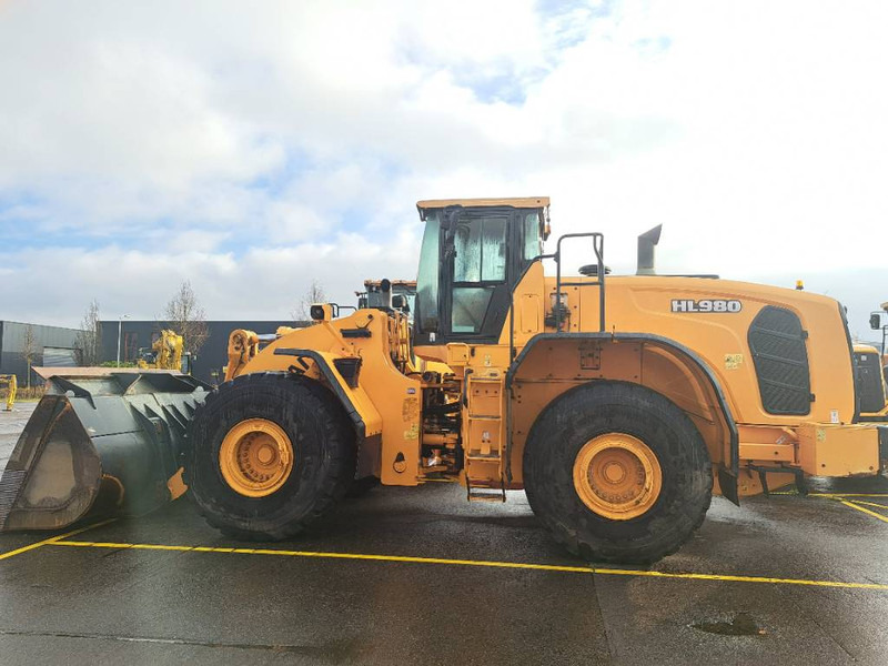 Hyundai HL980 - Riteņu iekrāvējs: foto 5 Hyundai HL980 - Riteņu iekrāvējs: foto 5