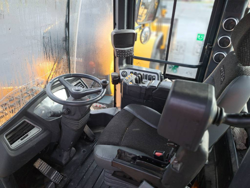 Riteņu iekrāvējs Hyundai HL980: foto 6