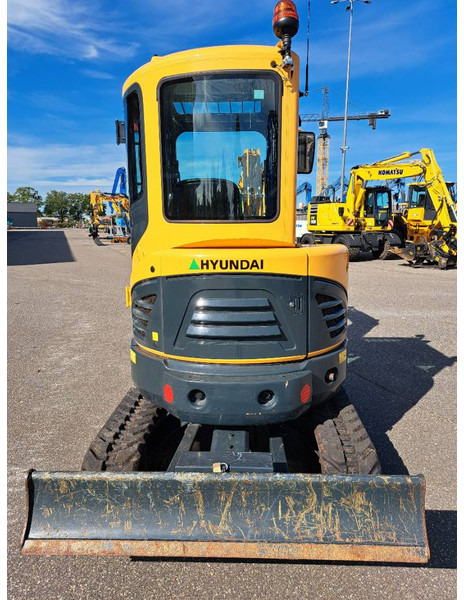 Hyundai R30 Z-9AK - Mini-ekskavators: foto 3 Hyundai R30 Z-9AK - Mini-ekskavators: foto 3