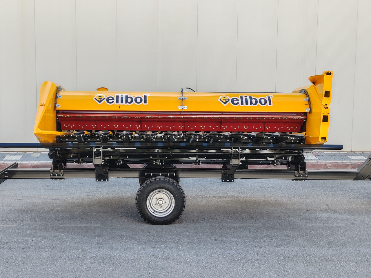 ELİBOL FREESUN 410+ SUNFLOWER HEADER - Saulespuķu heders: foto 1 ELİBOL FREESUN 410+ SUNFLOWER HEADER - Saulespuķu heders: foto 1