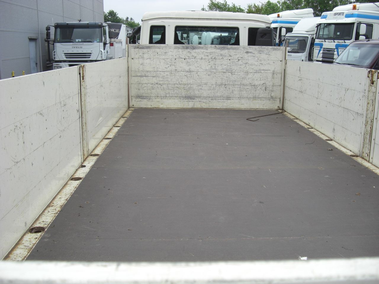 MAN 8180L Baustoffpritsche MAN 8180L Baustoffpritsche - Automašīna ar kravas platformu: foto 5 MAN 8180L Baustoffpritsche MAN 8180L Baustoffpritsche - Automašīna ar kravas platformu: foto 5