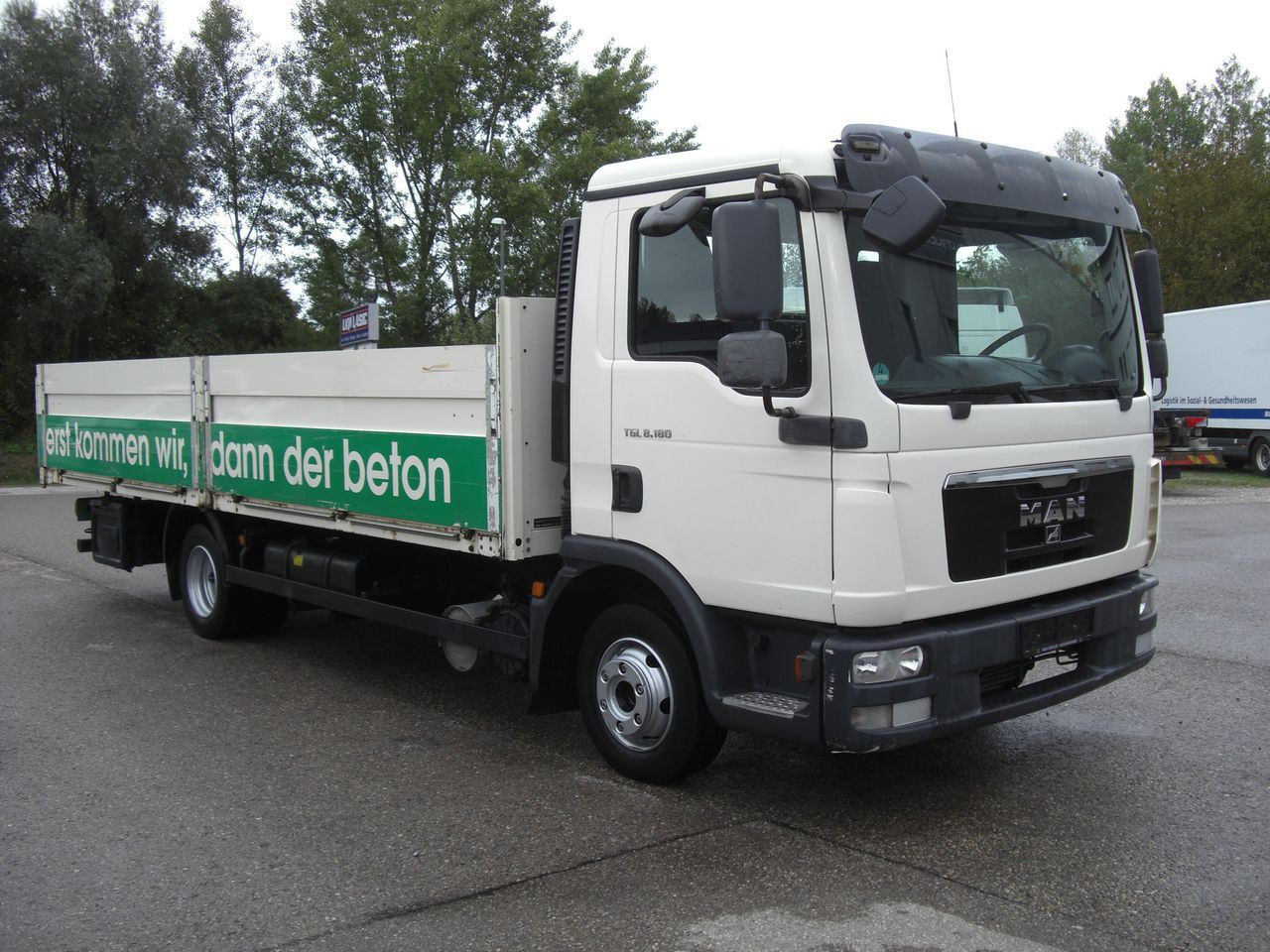 MAN 8180L Pritsche MAN 8180L Pritsche - Automašīna ar kravas platformu: foto 2 MAN 8180L Pritsche MAN 8180L Pritsche - Automašīna ar kravas platformu: foto 2