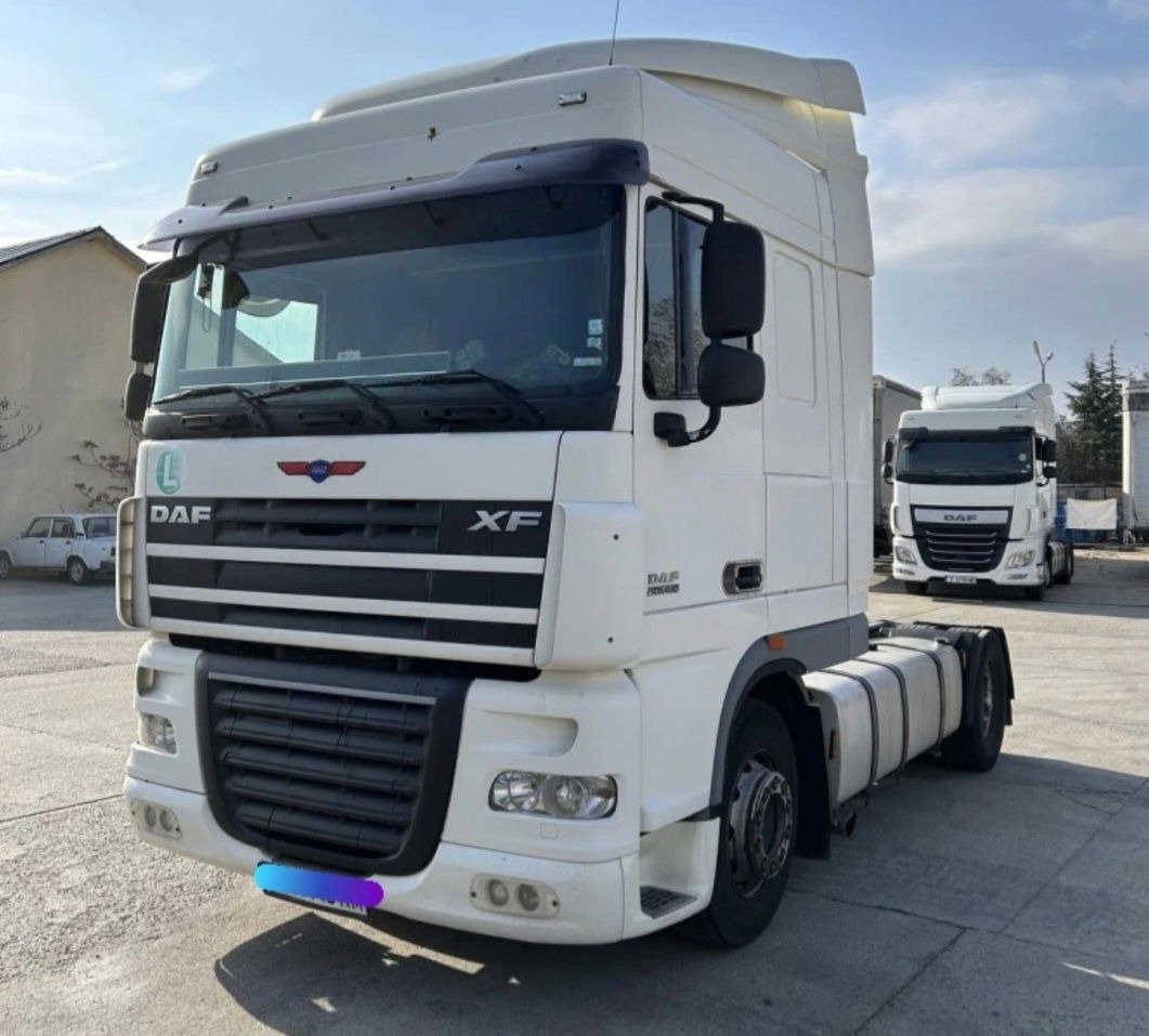 DAF XF 105.460 Tractor head - Vilcējs: foto 2 DAF XF 105.460 Tractor head - Vilcējs: foto 2