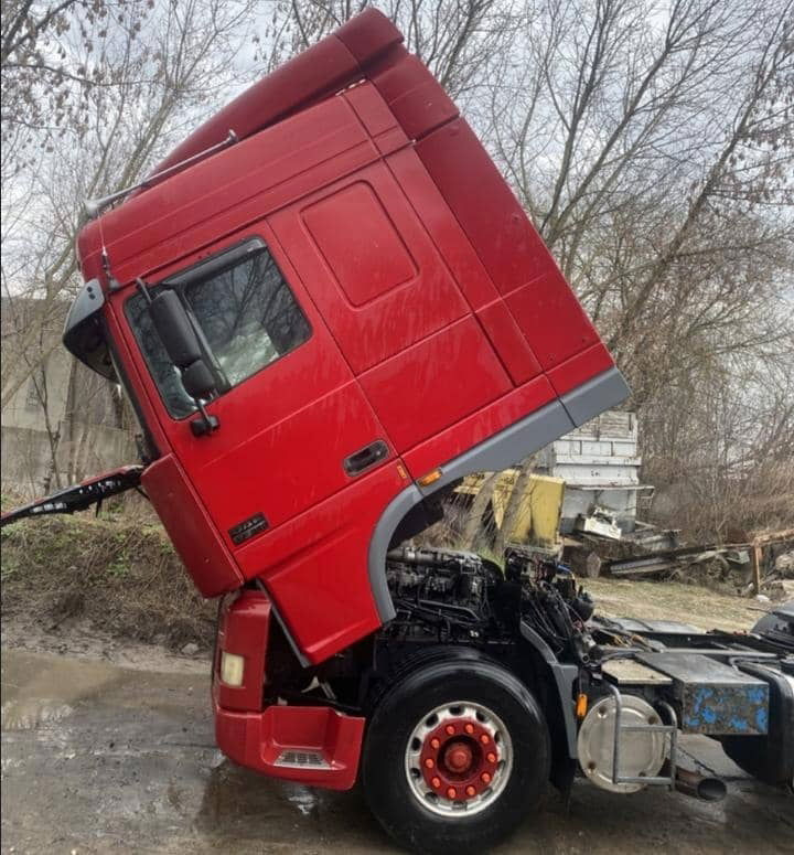 DAF XF 95.430 Tractor head 4x2 - Vilcējs: foto 2 DAF XF 95.430 Tractor head 4x2 - Vilcējs: foto 2