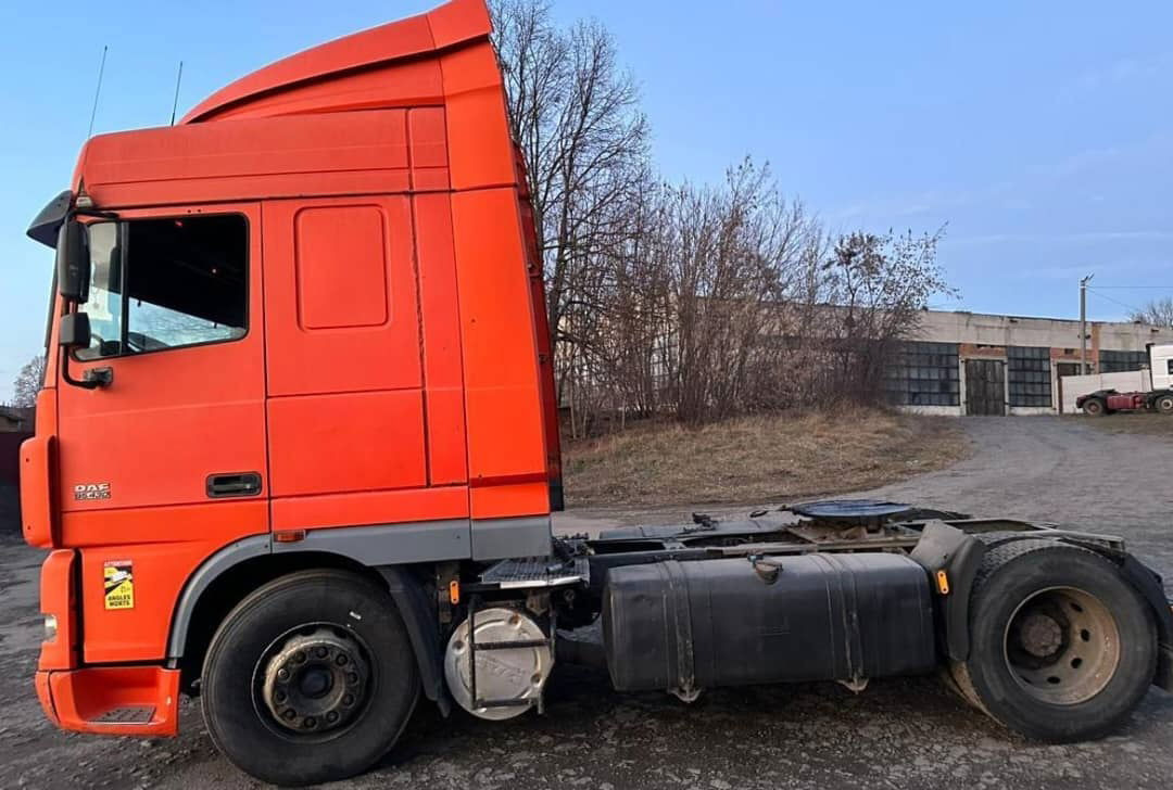 DAF XF 95.430 Tractor head - Vilcējs: foto 3 DAF XF 95.430 Tractor head - Vilcējs: foto 3