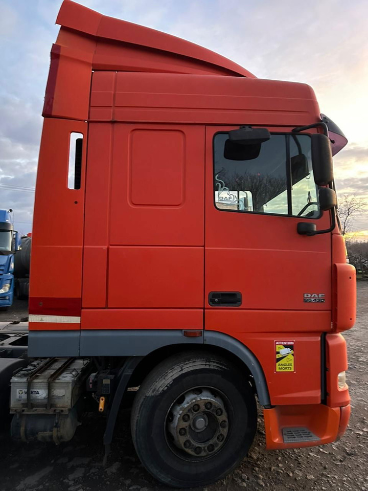 DAF XF 95.430 Tractor head - Vilcējs: foto 2 DAF XF 95.430 Tractor head - Vilcējs: foto 2