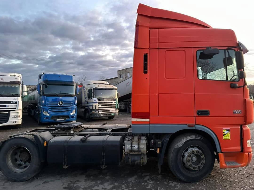 DAF XF 95.430 Tractor head - Vilcējs: foto 1 DAF XF 95.430 Tractor head - Vilcējs: foto 1