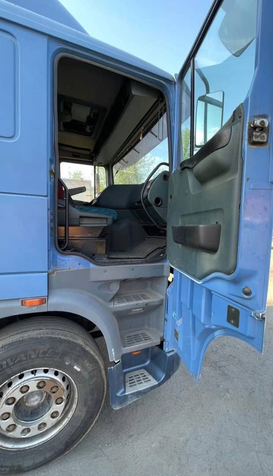 DAF XF 95.430 Tractor unit - Vilcējs: foto 4 DAF XF 95.430 Tractor unit - Vilcējs: foto 4