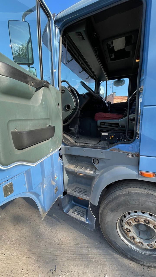 DAF XF 95.430 Tractor unit - Vilcējs: foto 2 DAF XF 95.430 Tractor unit - Vilcējs: foto 2