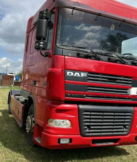 DAF XF 95.480 Tractor head - Vilcējs: foto 3 DAF XF 95.480 Tractor head - Vilcējs: foto 3