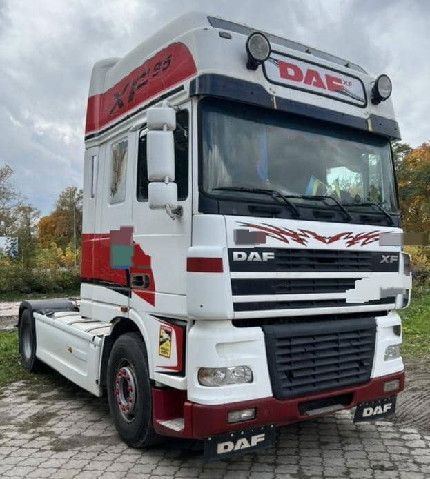 DAF XF 95 Tractor unit - Vilcējs: foto 3 DAF XF 95 Tractor unit - Vilcējs: foto 3