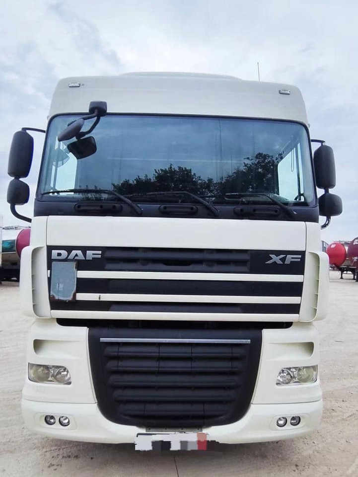 DAF XF105 Tractor unit - Vilcējs: foto 1 DAF XF105 Tractor unit - Vilcējs: foto 1