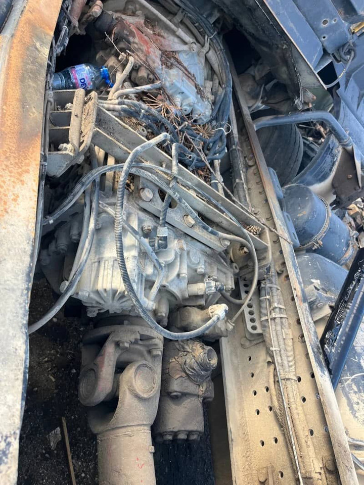 MAN 41.422 Tractor unit - Vilcējs: foto 4 MAN 41.422 Tractor unit - Vilcējs: foto 4